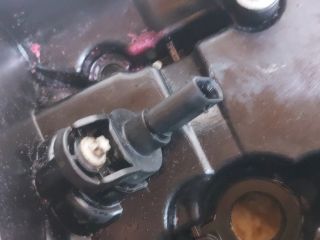 bontott BMW 1 Szelepfedél