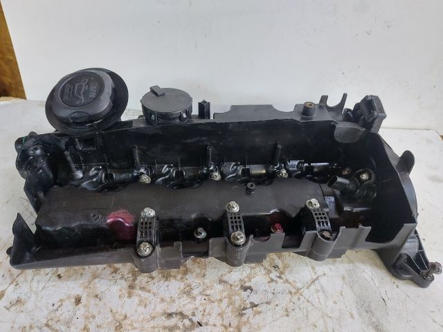 bontott BMW 1 Szelepfedél