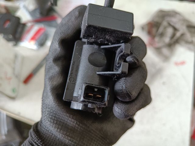 bontott BMW 1 Turbó Vákum Szelep