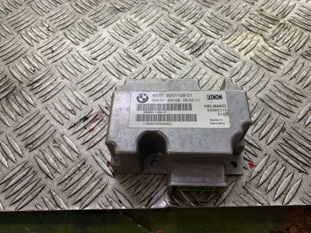 bontott BMW 1 Üzemanyag Szivattyú Relé