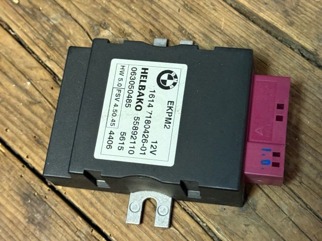 bontott BMW 1 Üzemanyag Szivattyú Relé