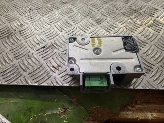 bontott BMW 1 Üzemanyag Szivattyú Relé