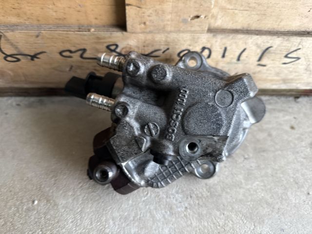 bontott BMW 1 Üzemanyag Szivattyú