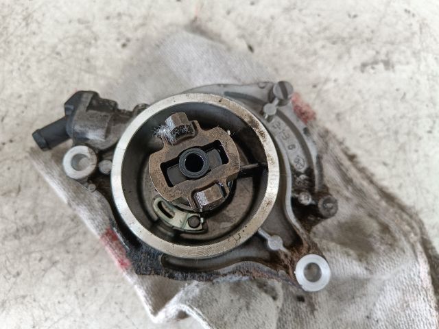 bontott BMW 1 Vákumpumpa