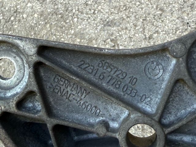 bontott BMW 1 Váltó Tartó Bak (Pozíciófüggetlen)