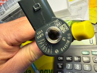 bontott BMW 1 Porlasztó Sor / Híd