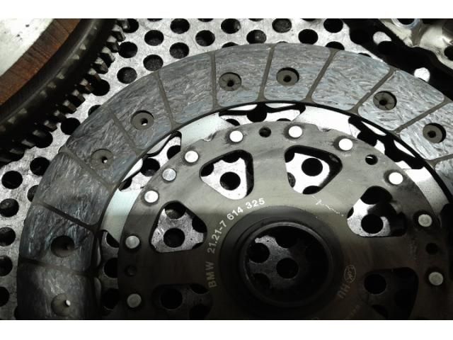 bontott BMW 1 Kuplung Szett (Szerkezet, Tárcsa)