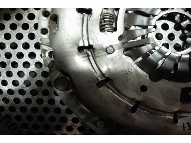 bontott BMW 1 Kuplung Szett (Szerkezet, Tárcsa)