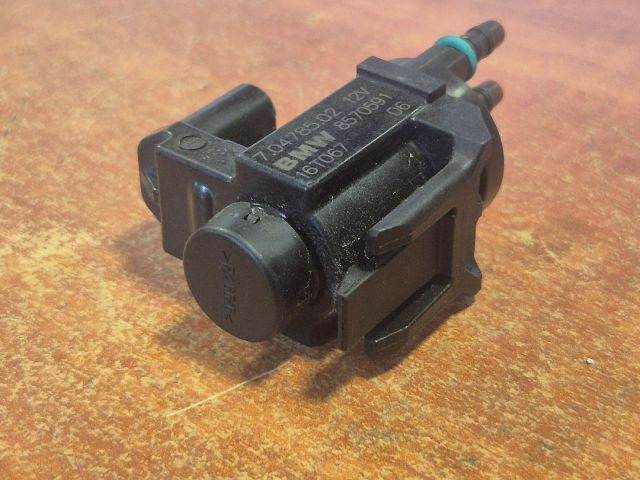 bontott BMW 1 Turbó Vákum Szelep