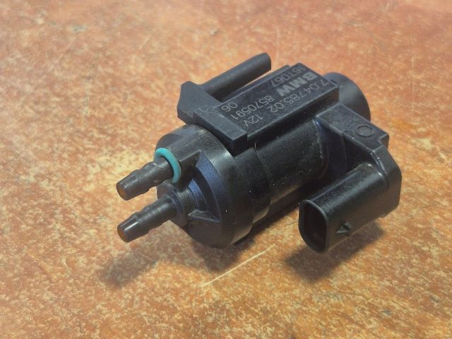 bontott BMW 1 Turbó Vákum Szelep