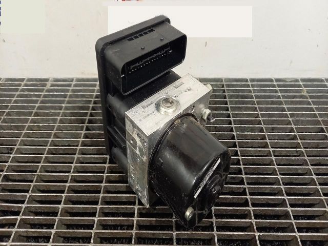 bontott BMW 1 ABS Kocka