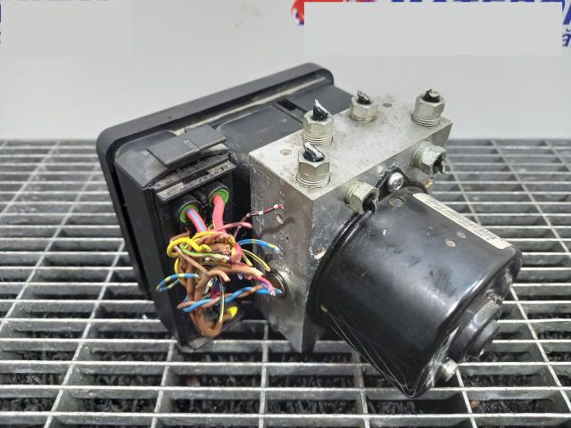 bontott BMW 1 ABS Kocka