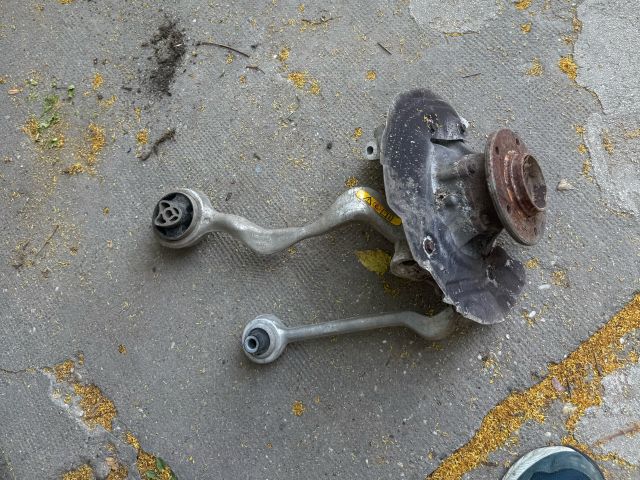 bontott BMW 1 Bal első Csonkállvány Kerékaggyal