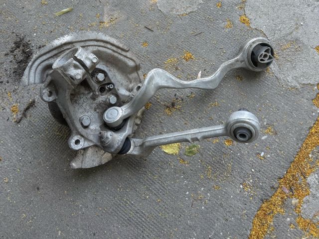 bontott BMW 1 Bal első Csonkállvány Kerékaggyal