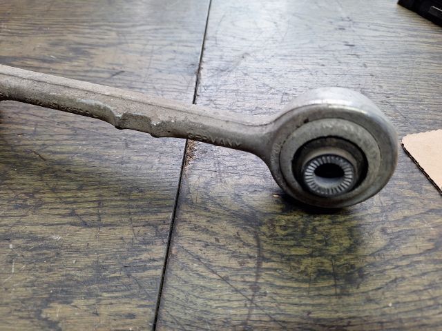 bontott BMW 1 Bal első Lengőkar