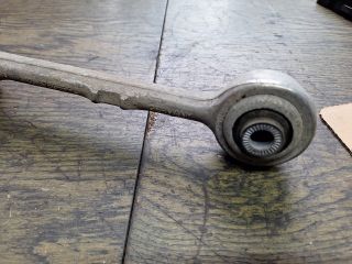 bontott BMW 1 Bal első Lengőkar