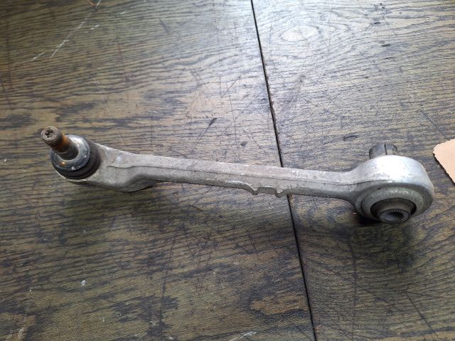 bontott BMW 1 Bal első Lengőkar