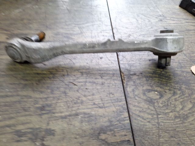 bontott BMW 1 Bal első Lengőkar