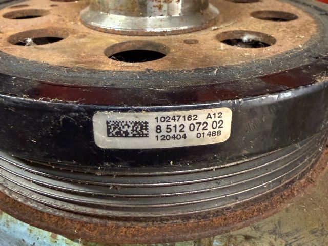 bontott BMW 1 Főtengely Szíjtárcsa