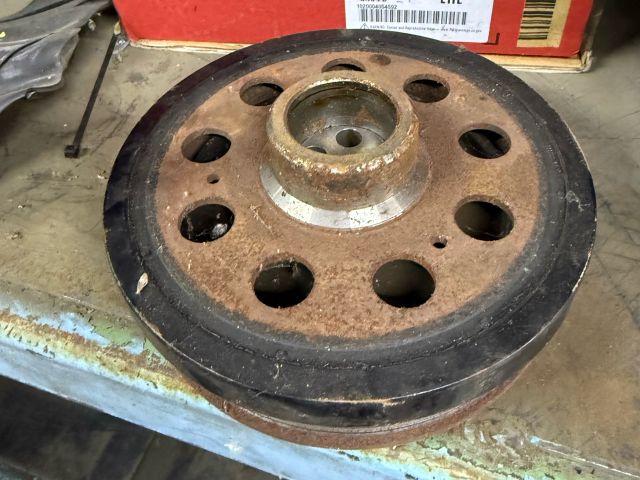 bontott BMW 1 Főtengely Szíjtárcsa