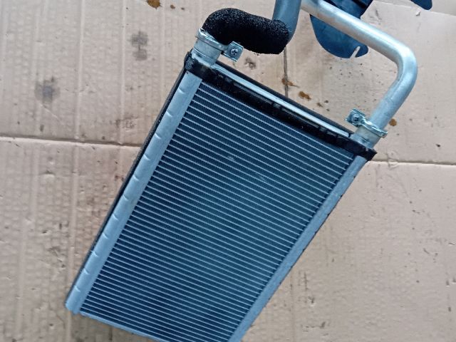 bontott BMW 1 Fűtőradiátor