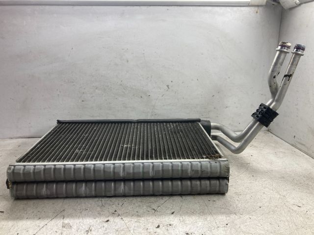 bontott BMW 1 Fűtőradiátor