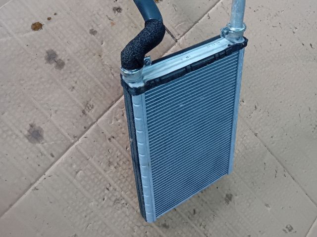 bontott BMW 1 Fűtőradiátor