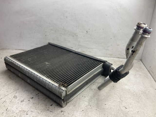 bontott BMW 1 Fűtőradiátor