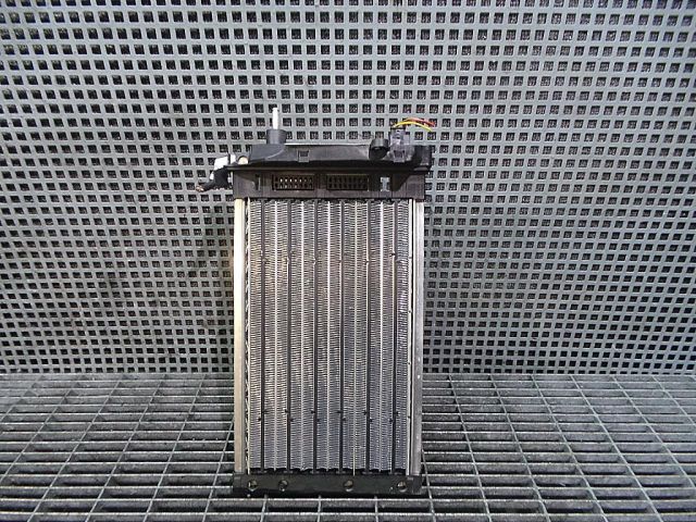 bontott BMW 1 Fűtőradiátor