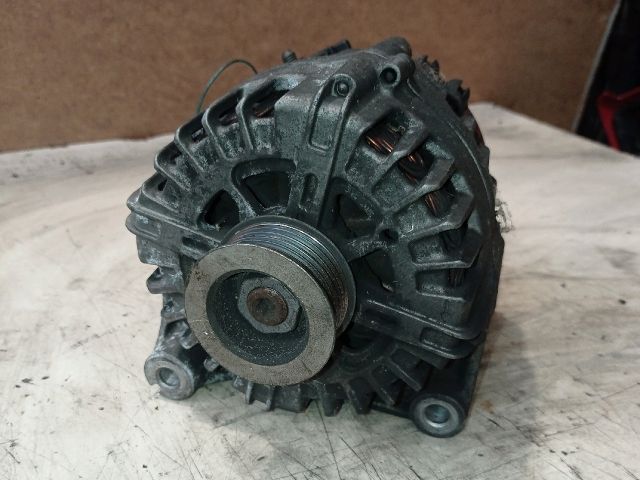 bontott BMW 1 Generátor