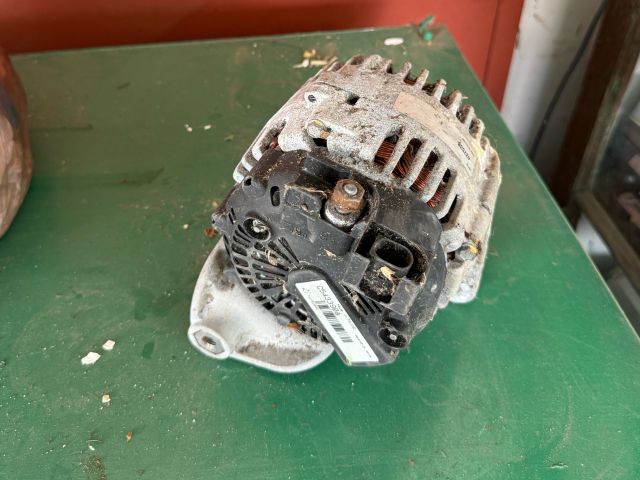 bontott BMW 1 Generátor