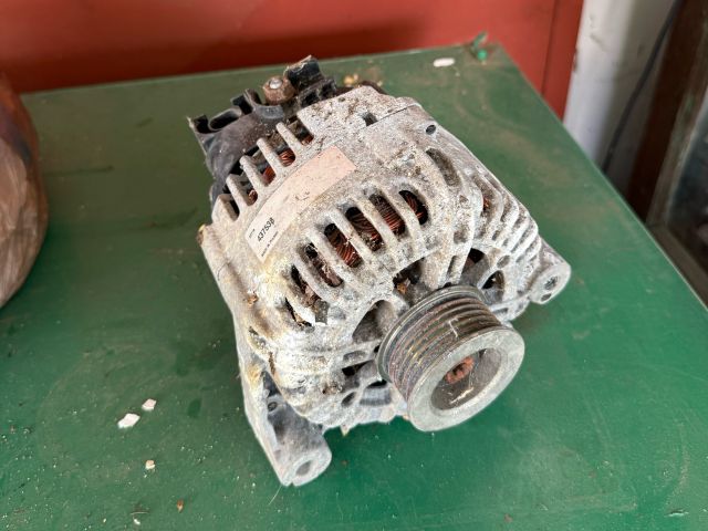 bontott BMW 1 Generátor