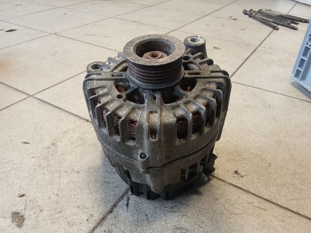 bontott BMW 1 Generátor