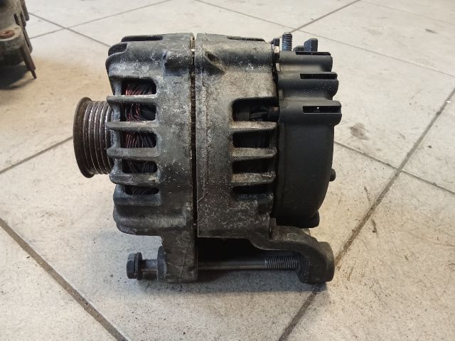 bontott BMW 1 Generátor