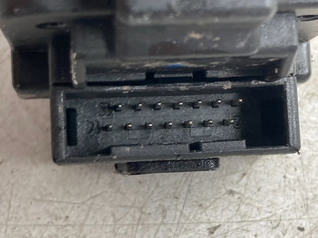 bontott BMW 1 Gyújtáskapcsoló