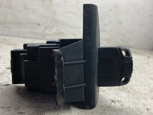 bontott BMW 1 Gyújtáskapcsoló