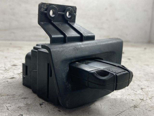 bontott BMW 1 Gyújtáskapcsoló