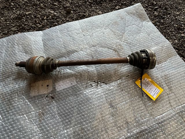 bontott BMW 1 Jobb hátsó Féltengely