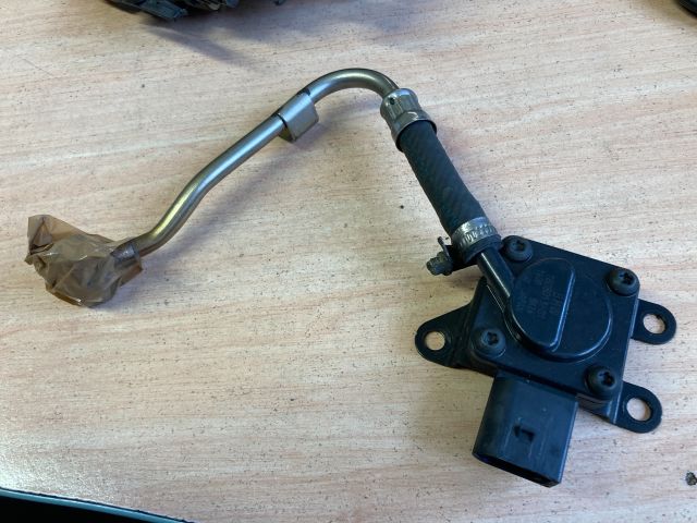 bontott BMW 1 Kipufogó Nyomásérzékelő