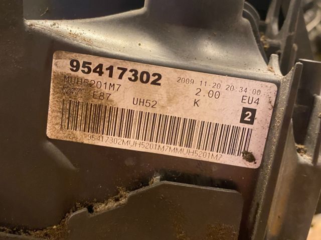 bontott BMW 1 Motor (Fűzött blokk hengerfejjel)