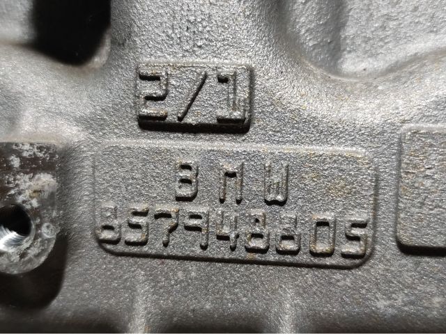 bontott BMW 1 Motor (Fűzött blokk hengerfejjel)