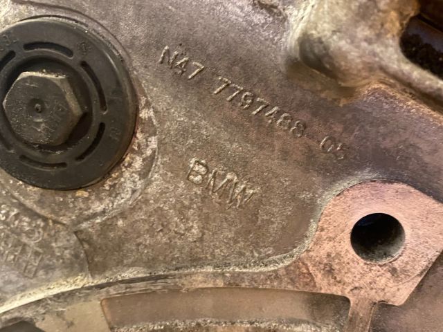 bontott BMW 1 Motor (Fűzött blokk hengerfejjel)