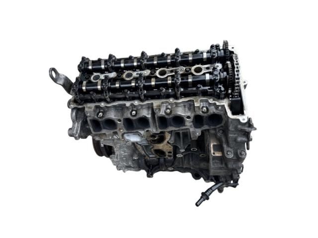 bontott BMW 1 Motor (Fűzött blokk hengerfejjel)