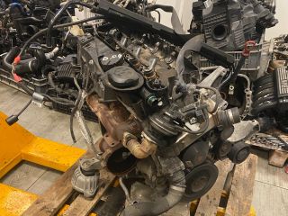 bontott BMW 1 Motor (Fűzött blokk hengerfejjel)