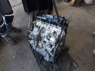 bontott BMW 1 Motor (Fűzött blokk hengerfejjel)