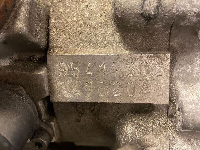 bontott BMW 1 Motor (Fűzött blokk hengerfejjel)