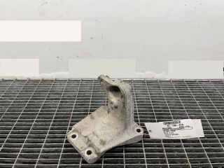 bontott BMW 1 Motor Tartó Bak Jobb