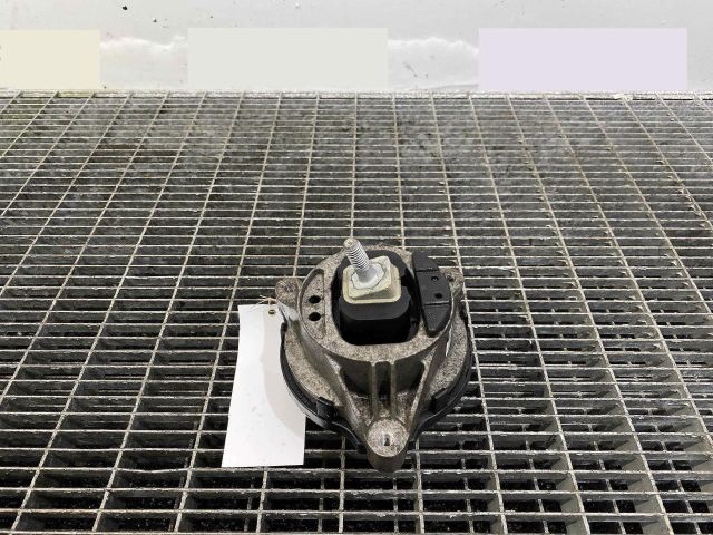 bontott BMW 1 Motor Tartó Bak (Pozíciófüggetlen)