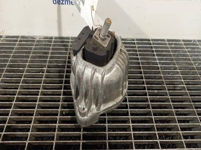 bontott BMW 1 Motor Tartó Bak (Pozíciófüggetlen)