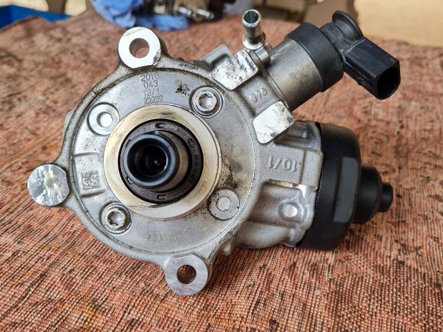 bontott BMW 1 Nagynyomású Szivattyú